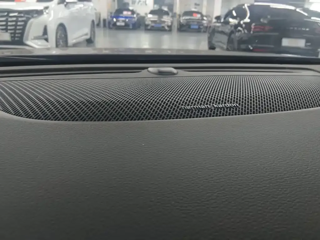 Volvo S90 2024 из CN, фото 10