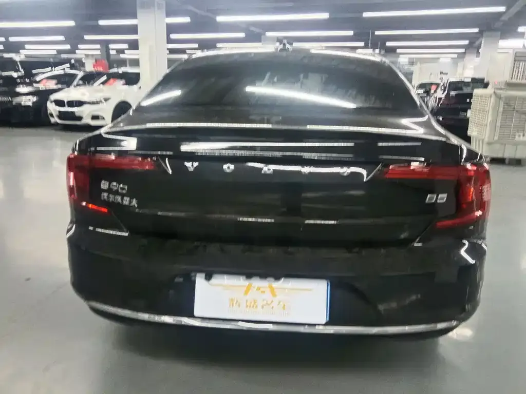 Volvo S90 2024 из CN, фото 5
