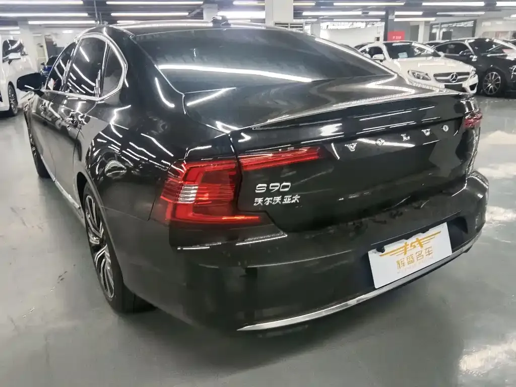 Volvo S90 2024 из CN, фото 6