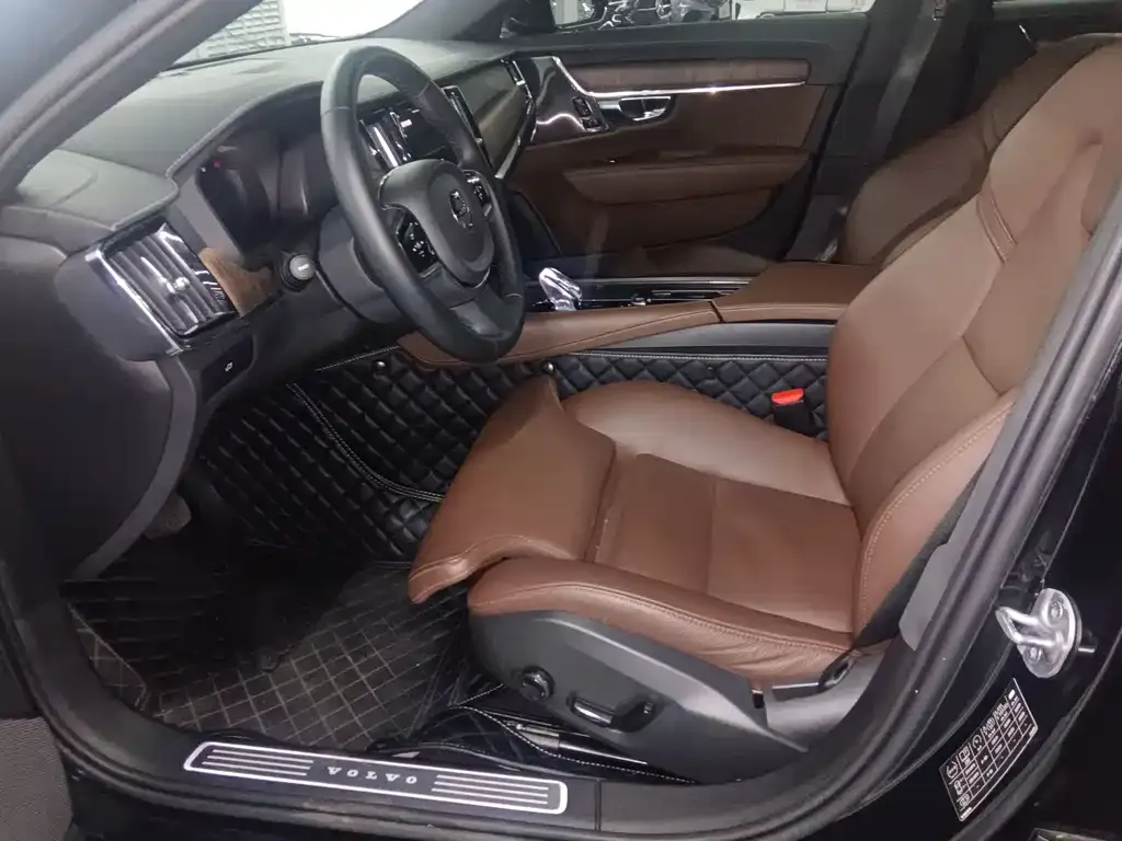 Volvo S90 2024 из CN, фото 7