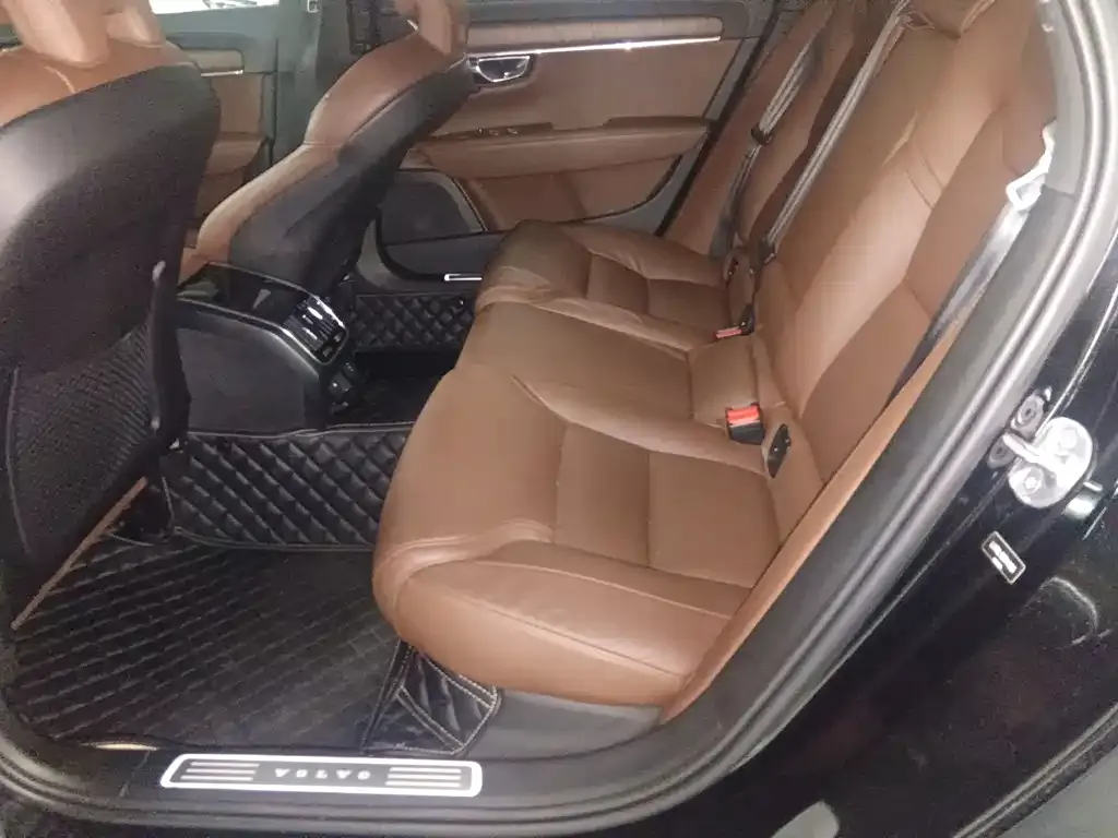 Volvo S90 2024 из CN, фото 8