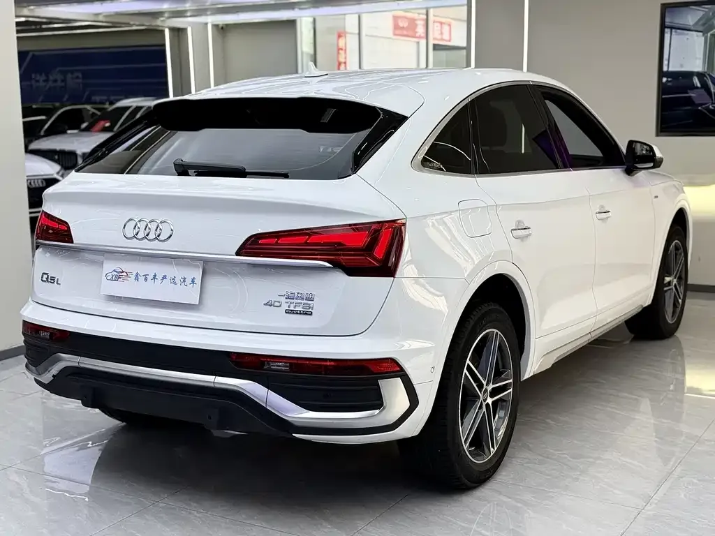 [object Object] Q5L Sportback 2023 из CN, фото 10
