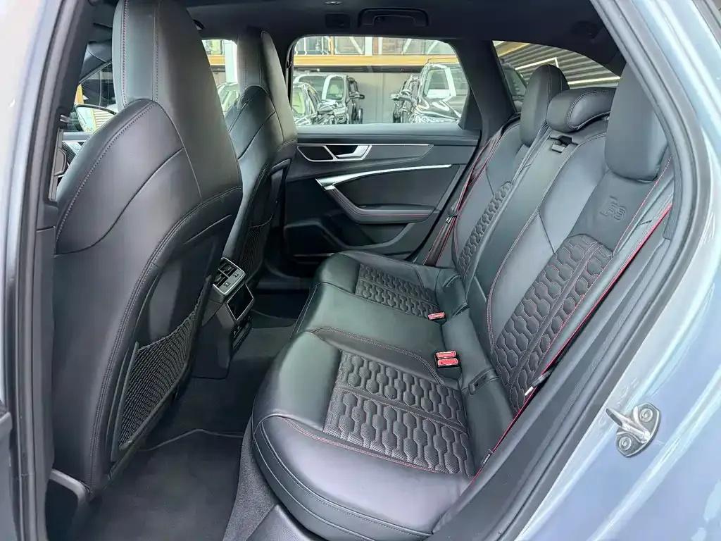 Audi RS 6 2021 из CN, фото 5