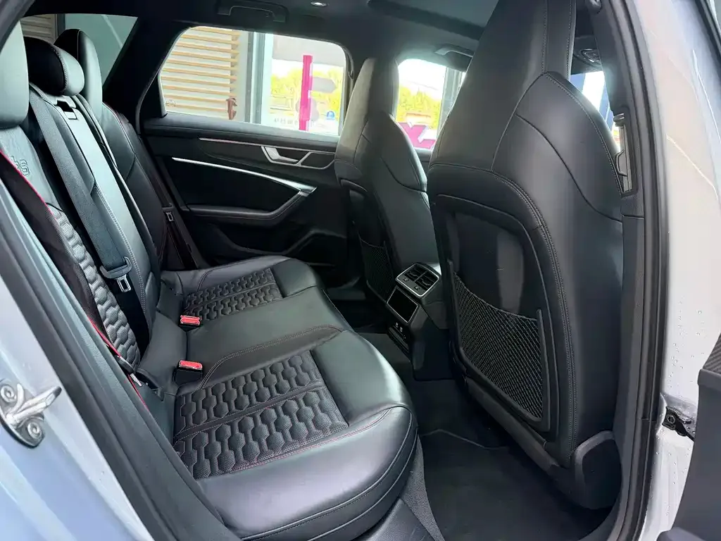 Audi RS 6 2021 из CN, фото 7