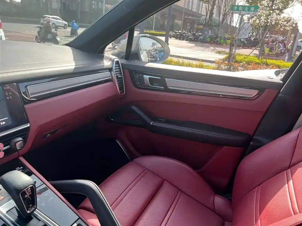 Porsche Cayenne 2023 из CN, фото 4