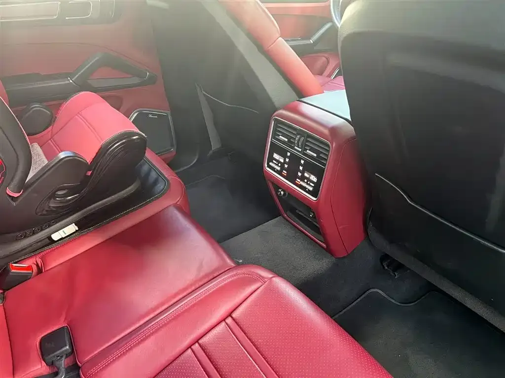 Porsche Cayenne 2023 из CN, фото 7