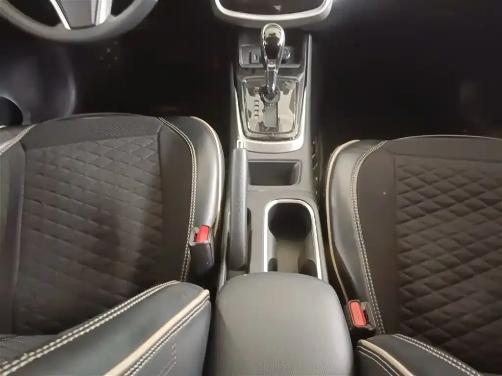 Nissan Tiida 2022 из CN, фото 10