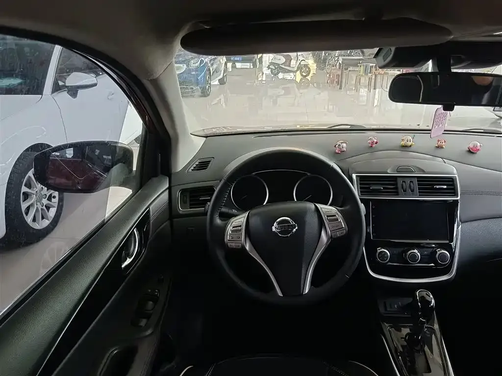 Nissan Tiida 2022 из CN, фото 5