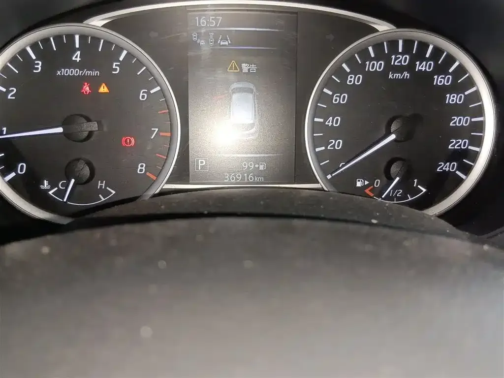 Nissan Tiida 2022 из CN, фото 7