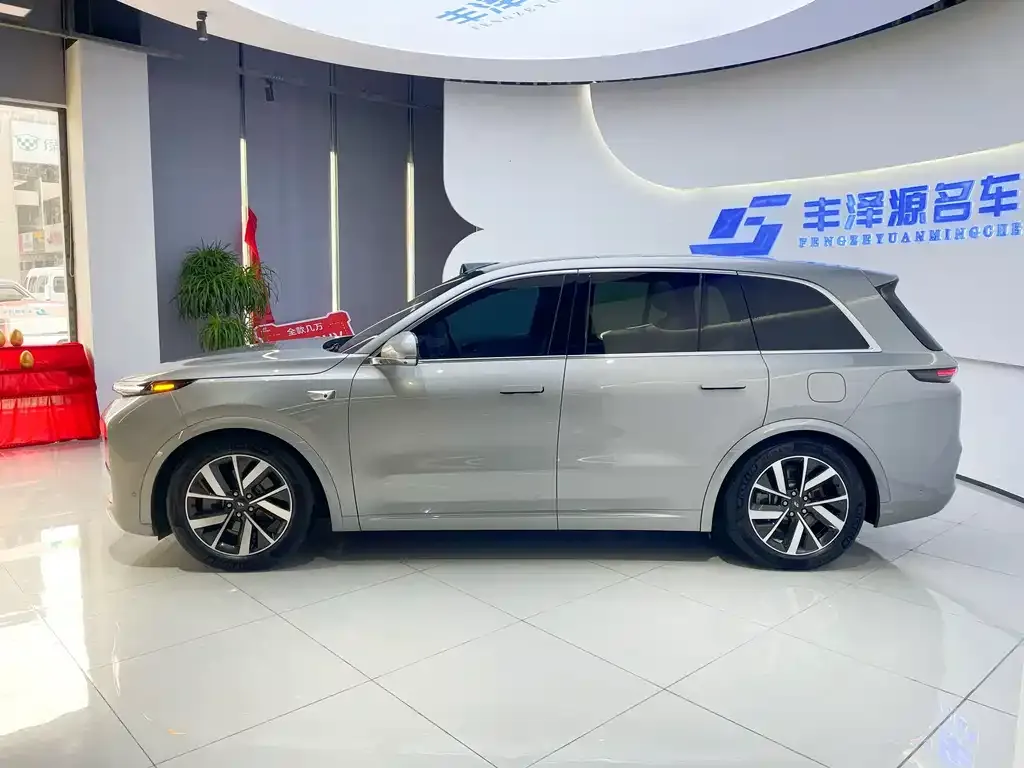 Li Auto L8 2024 из CN, фото 3