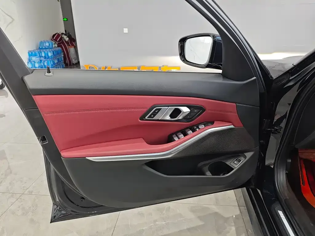 BMW 3 Series 2024 из CN, фото 4