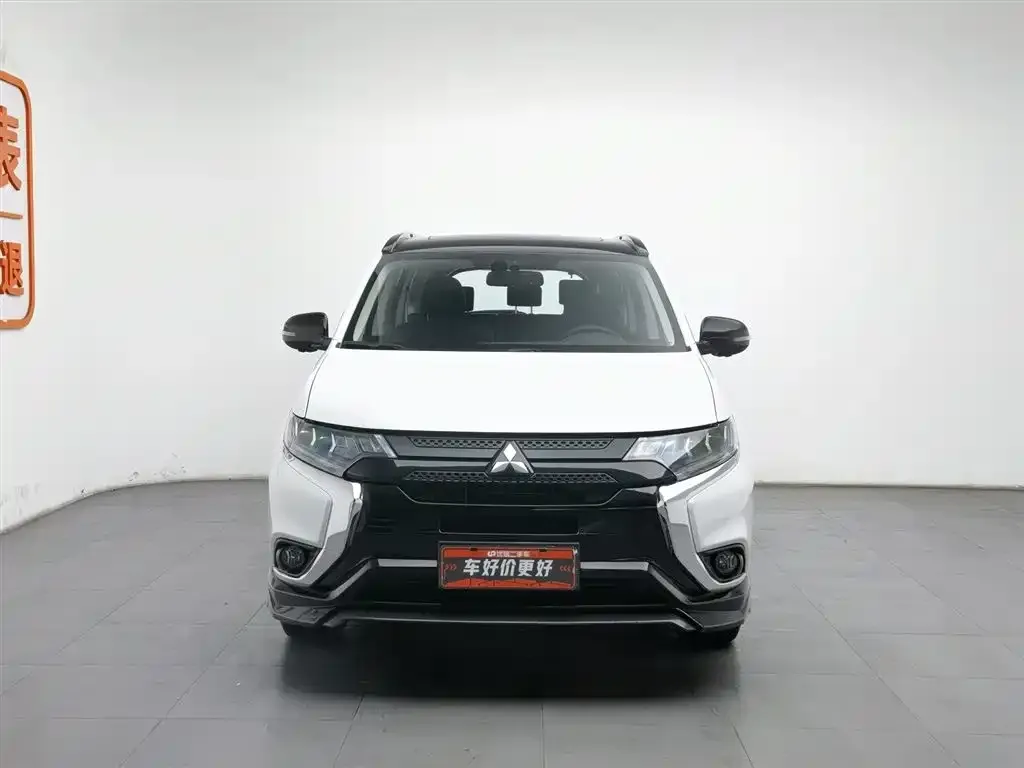 Mitsubishi Outlander 2023 из CN, фото 3