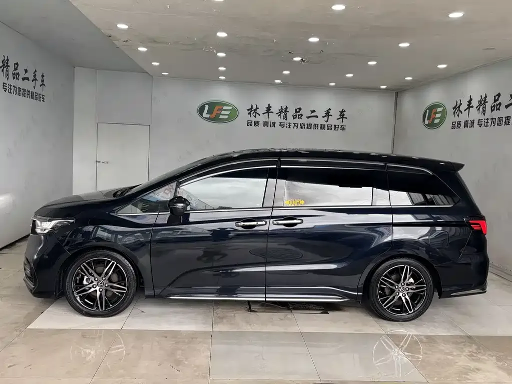 Honda Odyssey 2024 из CN, фото 4