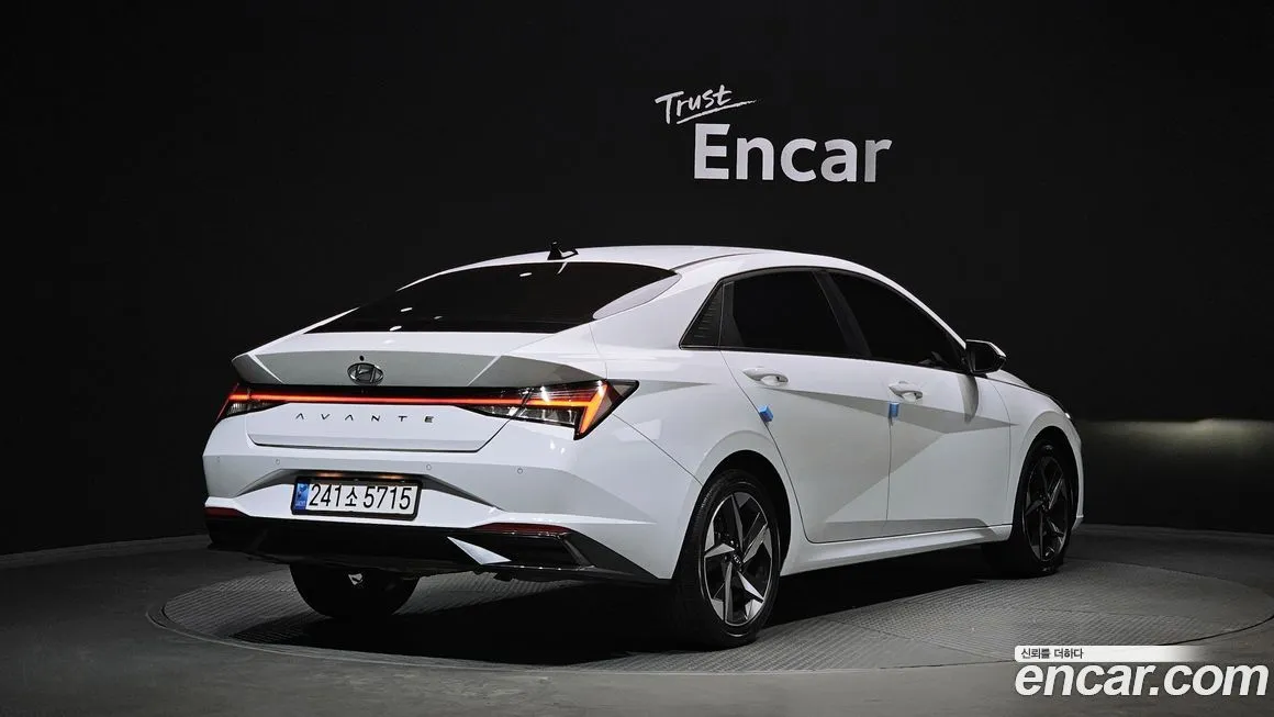 Hyundai AVANTE 2023 из KR, фото 2