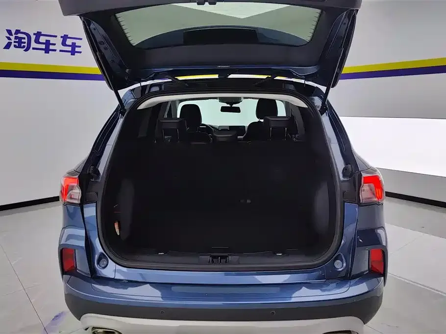 Ford Escape 2022 из CN, фото 4