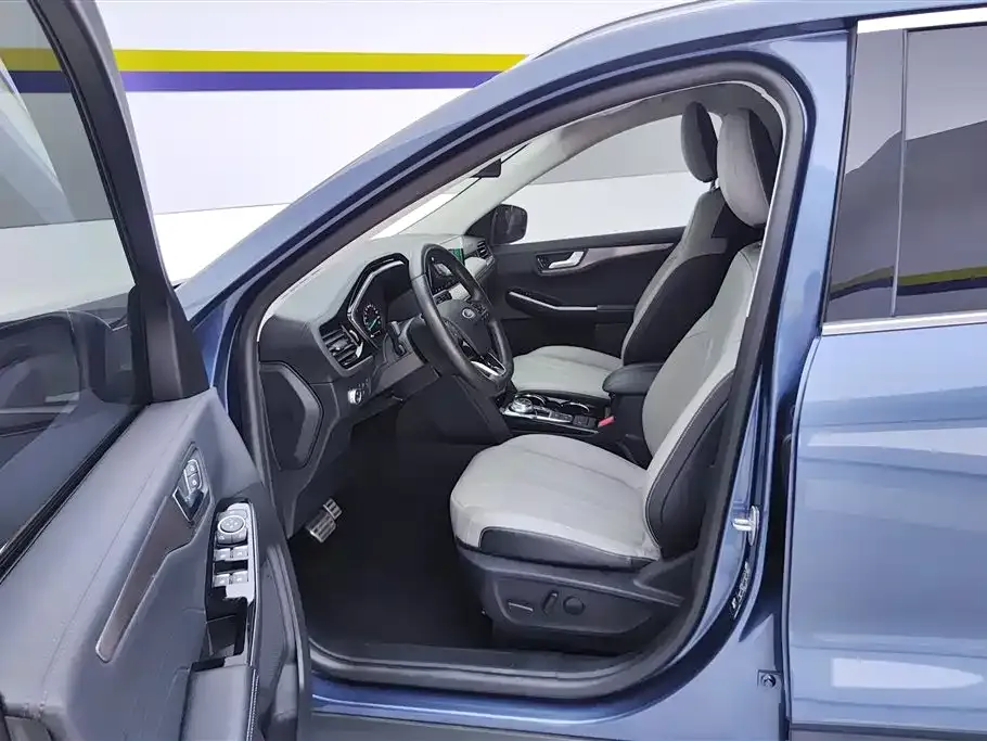 Ford Escape 2022 из CN, фото 9