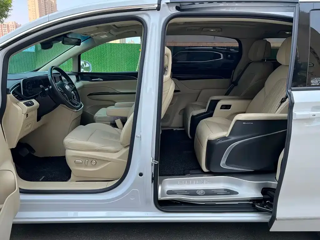 Buick GL8 2022 из CN, фото 8