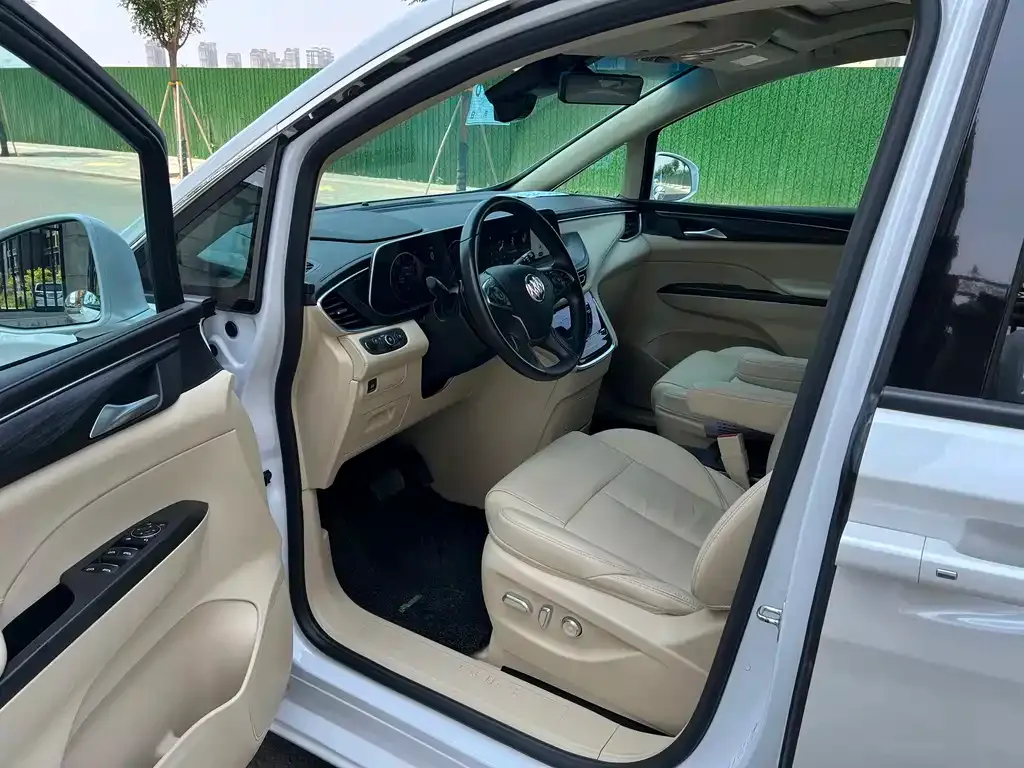 Buick GL8 2022 из CN, фото 9