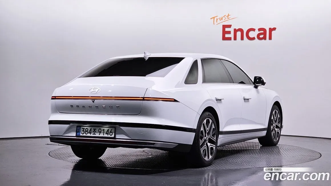 Hyundai Grandeur 2023 из KR, фото 2