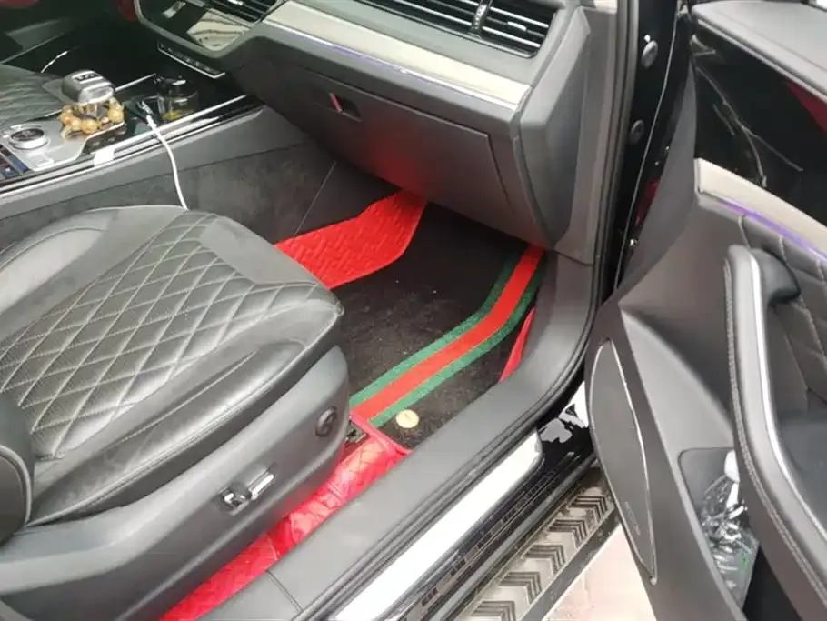 Hongqi HS5 — фото 8