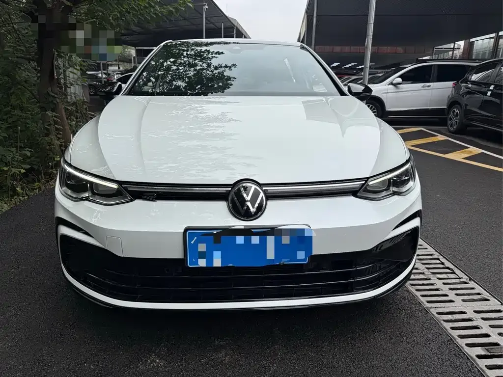 Volkswagen Golf 2022 из CN, фото 2