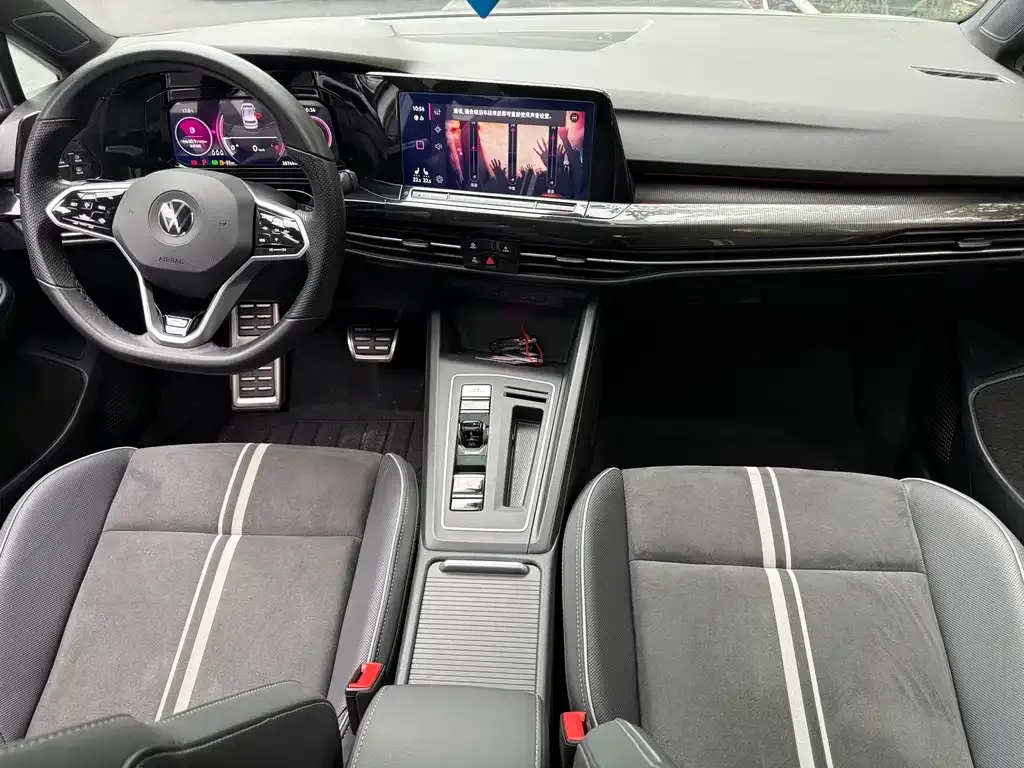 Volkswagen Golf 2022 из CN, фото 7
