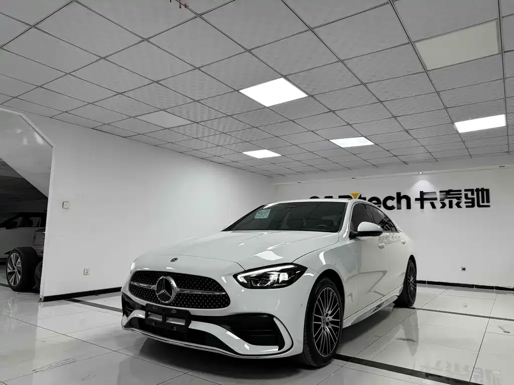 Mercedes-Benz C-Class — фото 1