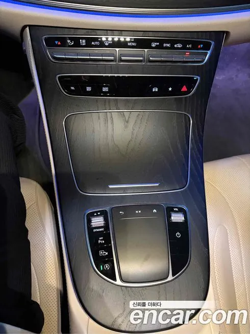 Mercedes-Benz CLS-Class — фото 10