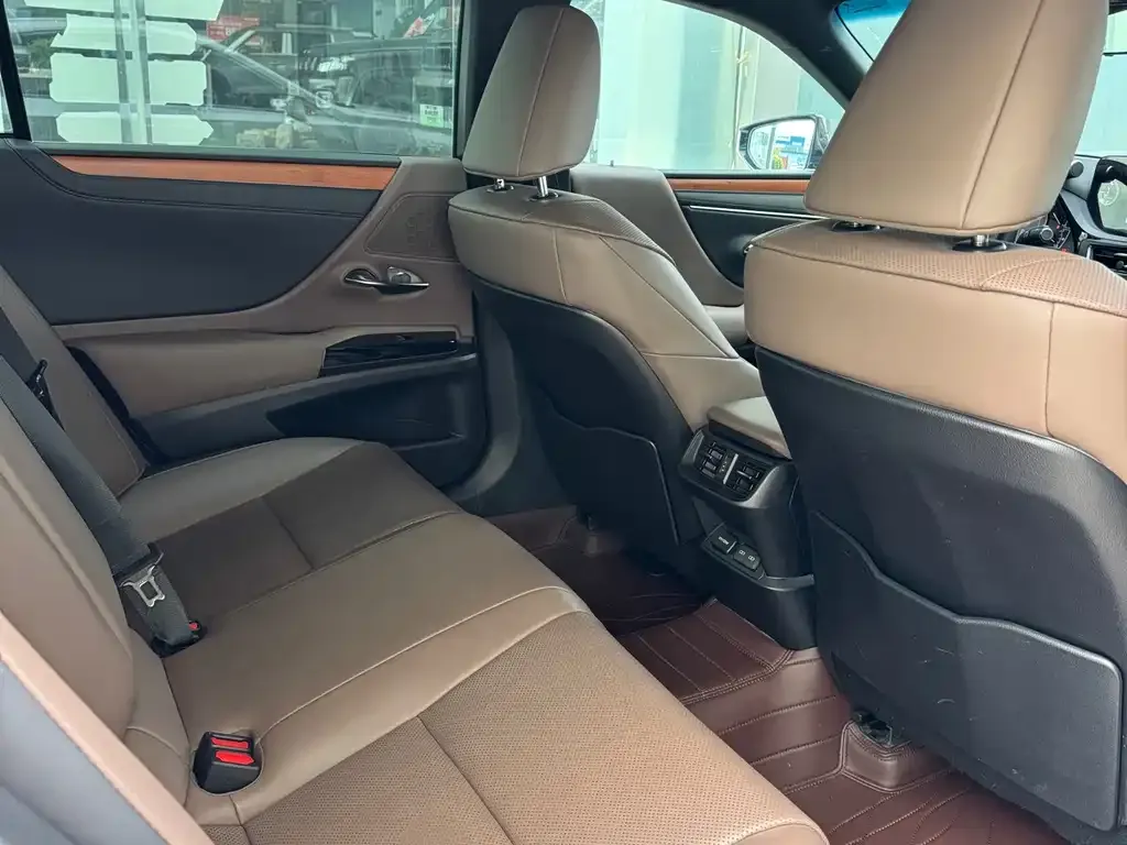 Lexus ES 2024 из CN, фото 10