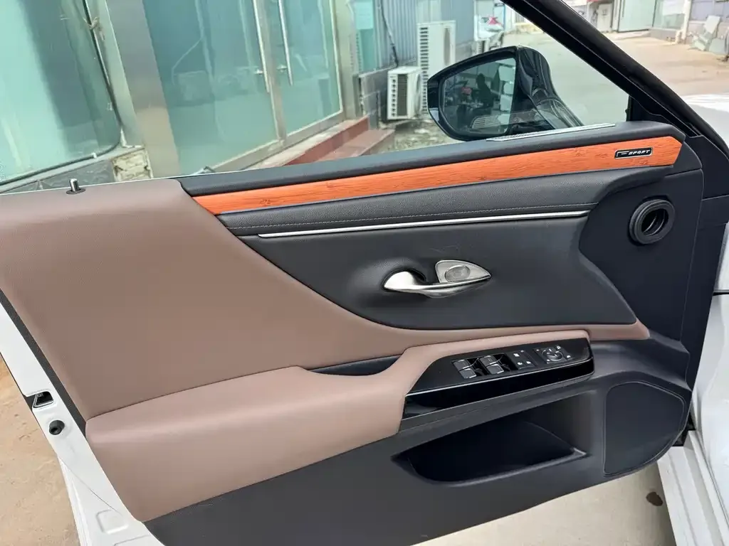 Lexus ES 2024 из CN, фото 8