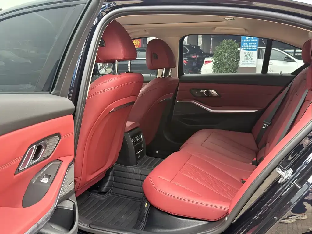 BMW 3 Series 2025 из CN, фото 7