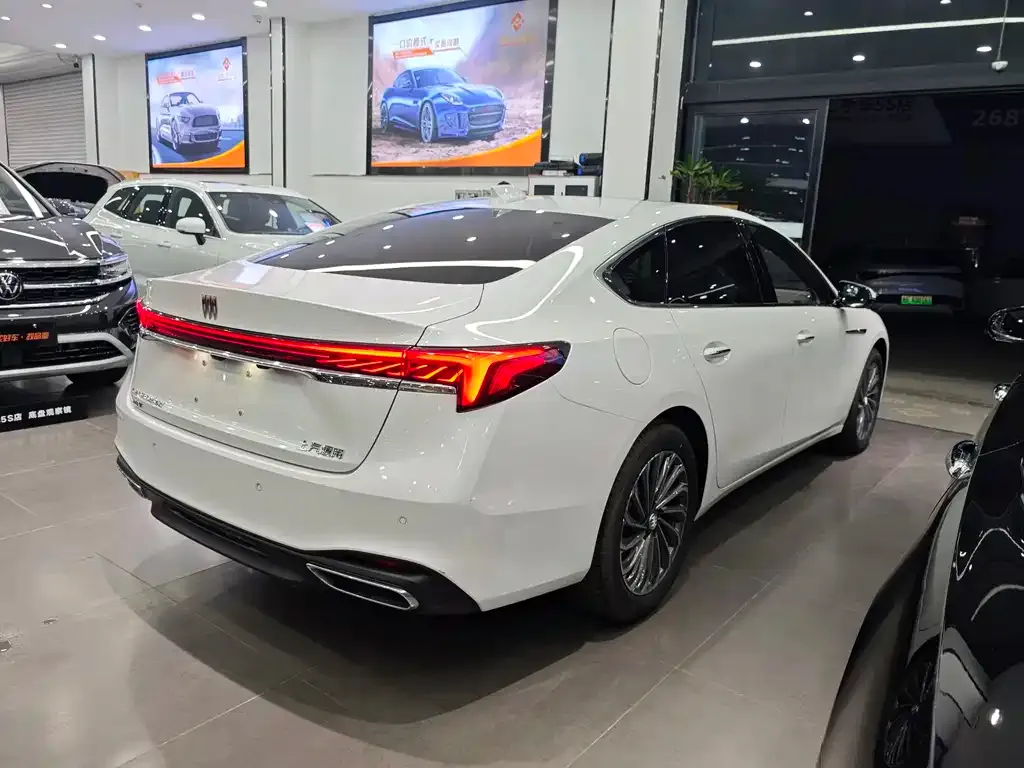 Buick LaCrosse 2024 из CN, фото 2