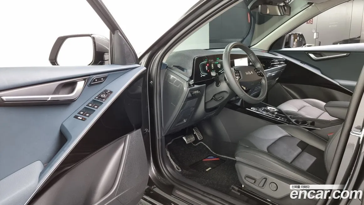Kia Niro — фото 10