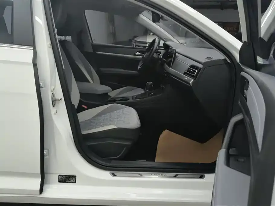 Volkswagen Lavida 2023 из CN, фото 8