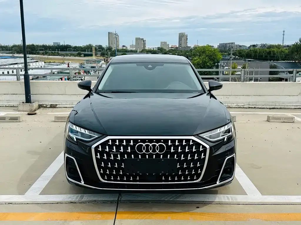 Audi A8 2023 из CN, фото 2