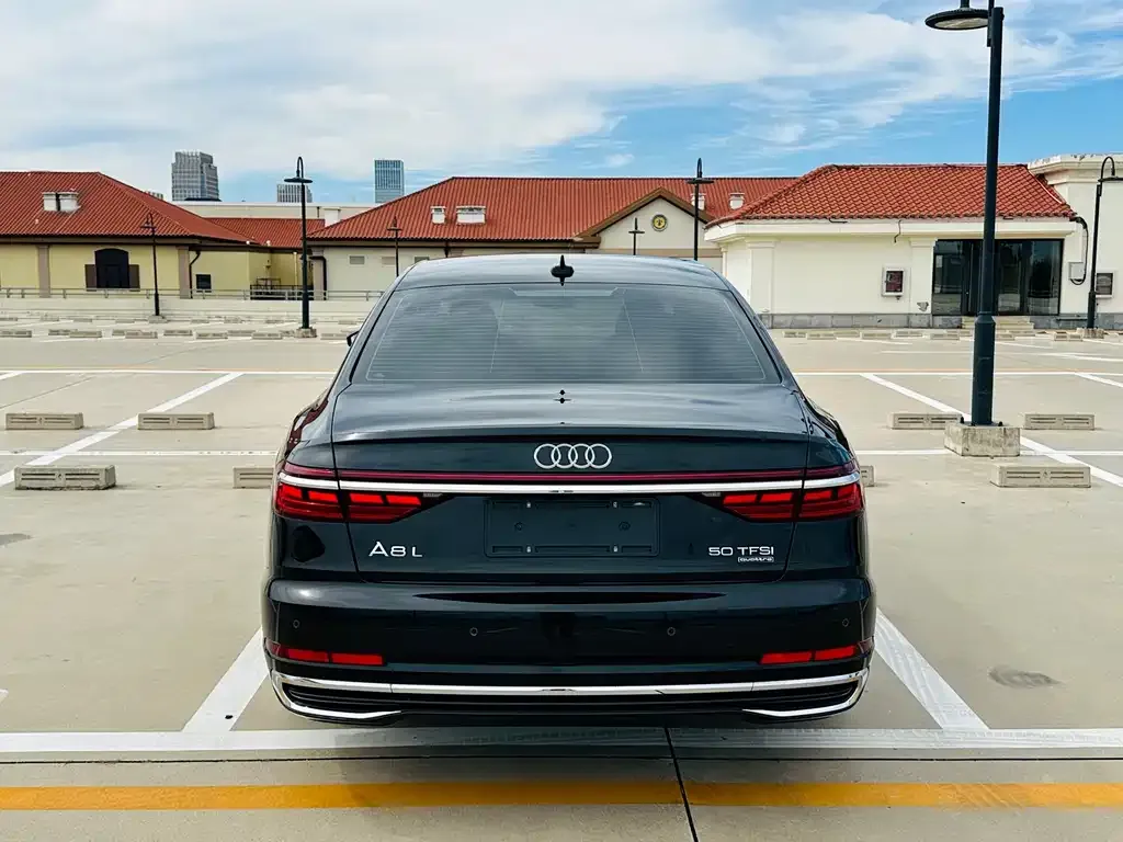 Audi A8 2023 из CN, фото 5