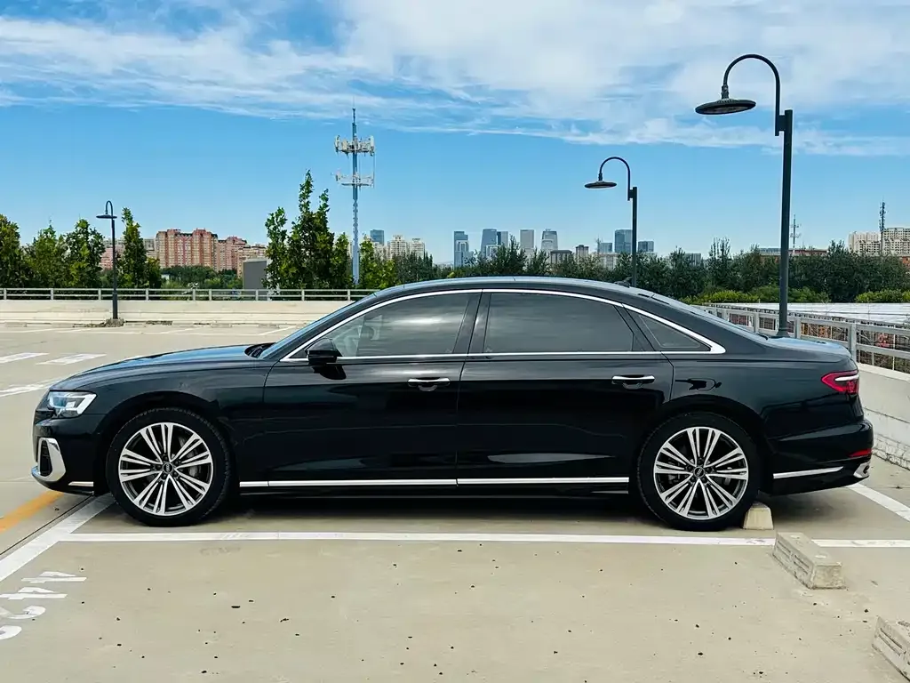 Audi A8 2023 из CN, фото 7