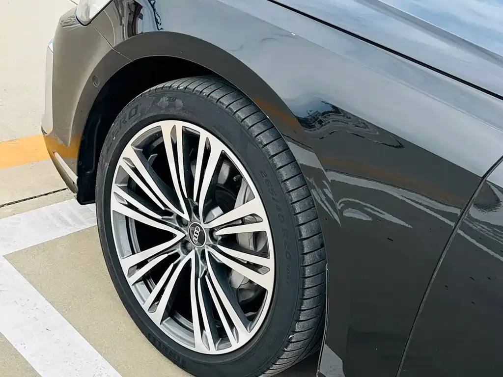 Audi A8 2023 из CN, фото 9
