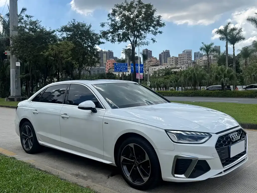 Audi A4L 2021 из CN, фото 3