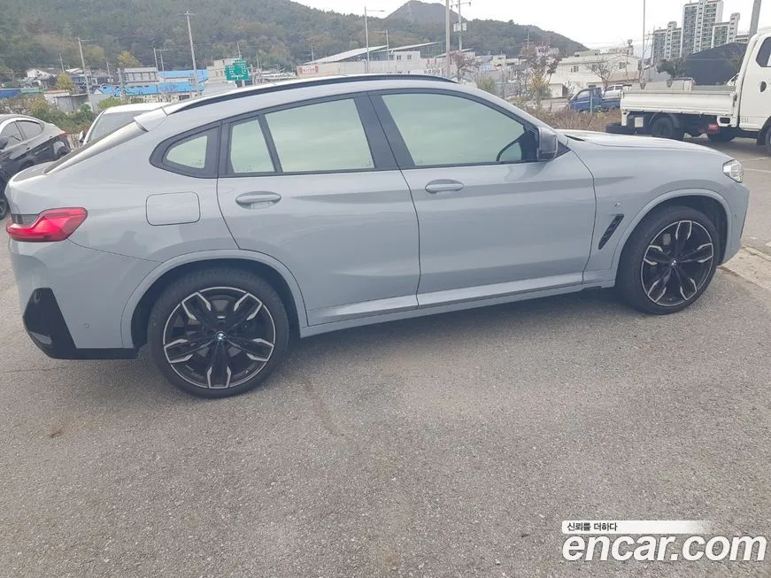 BMW X4 2024 из KR, фото 3