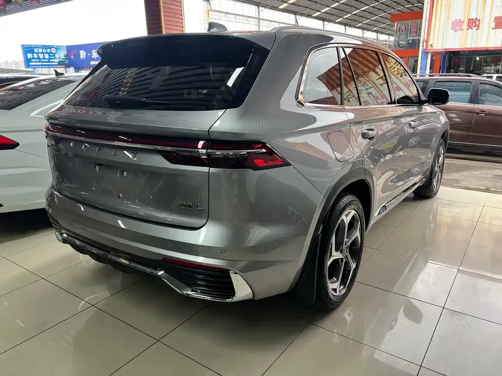 Geely Xingyue L — фото 10