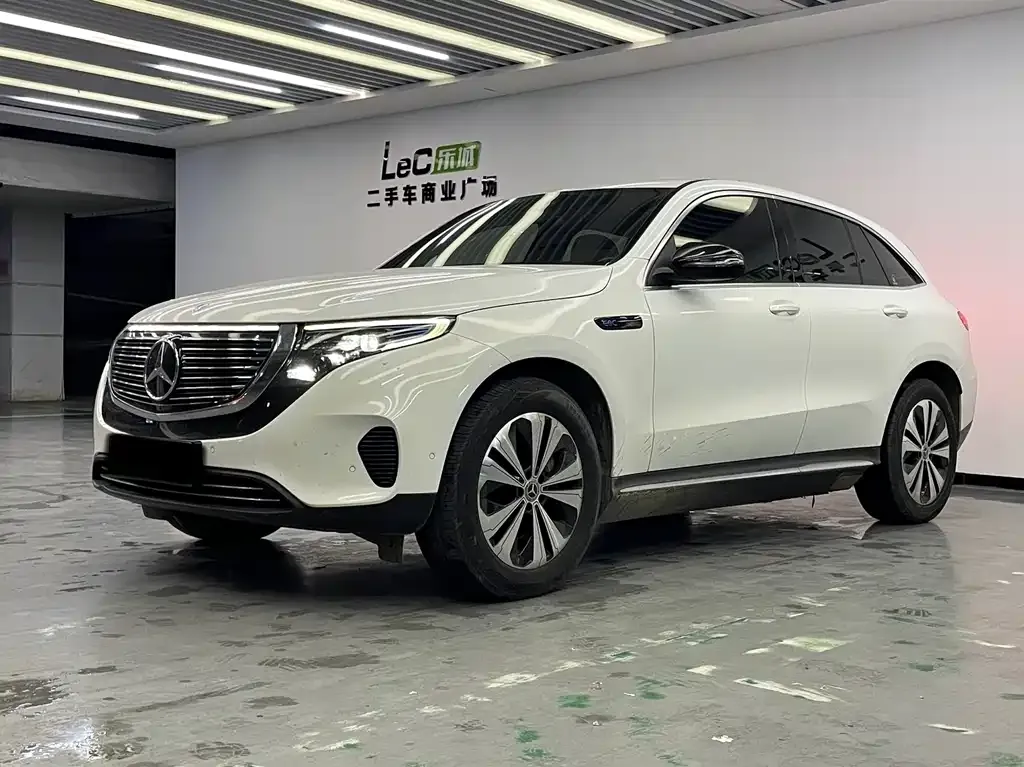 Mercedes-Benz EQC — фото 1