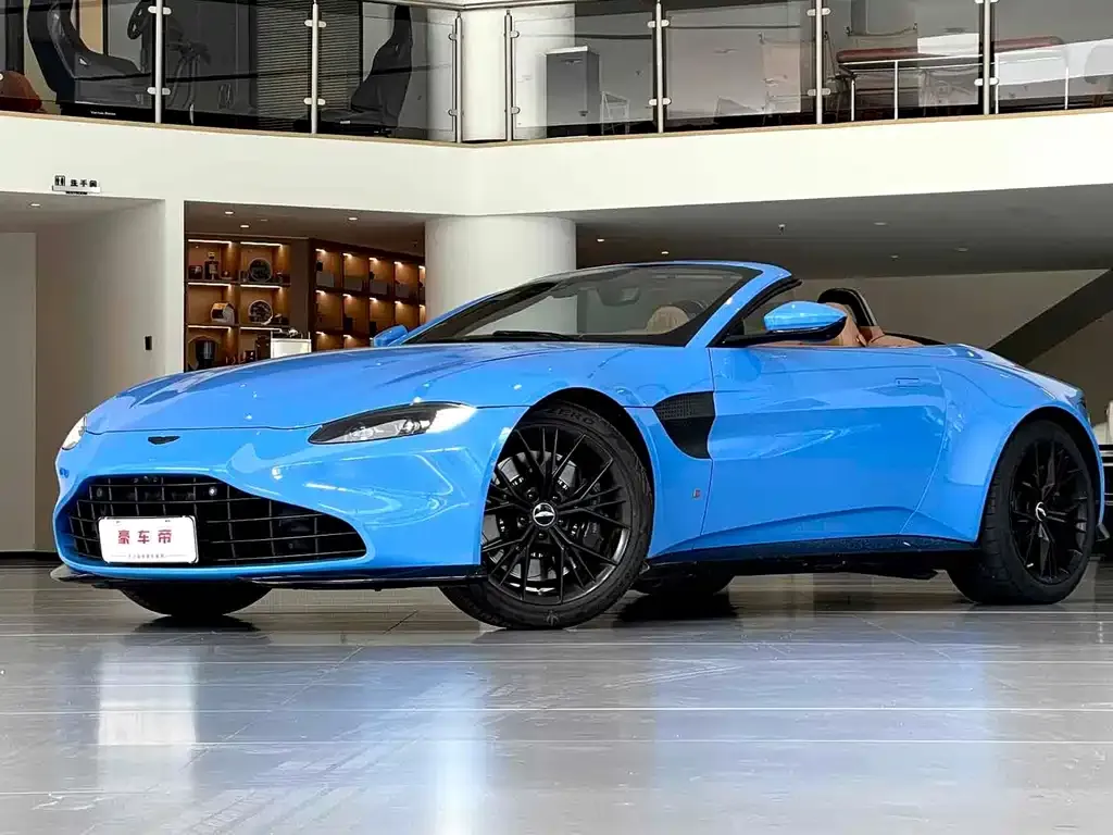 Aston Martin V8 Vantage 2021 из CN, фото 1