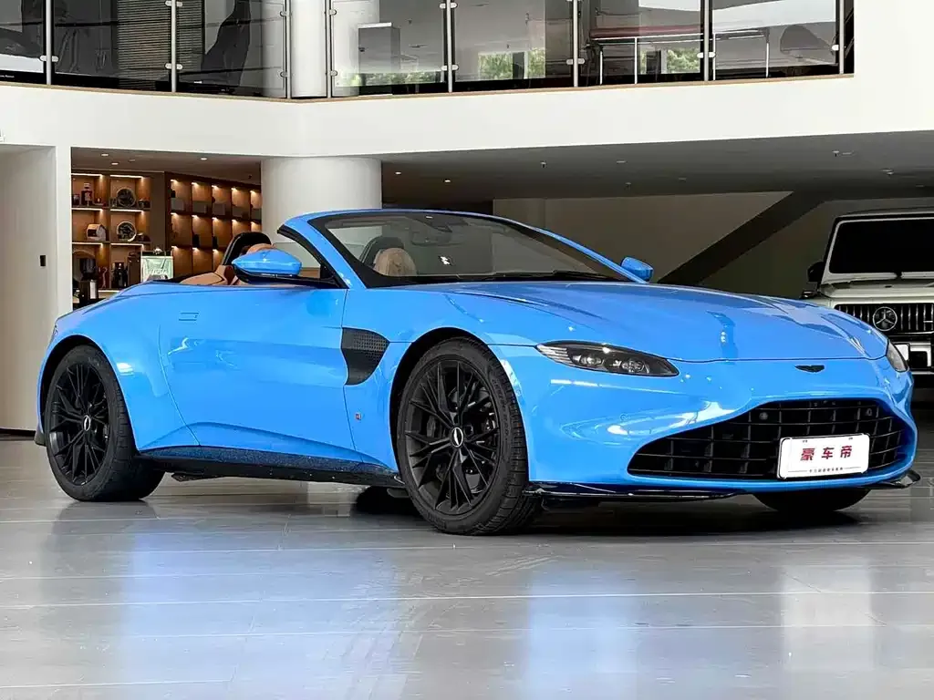 Aston Martin V8 Vantage 2021 из CN, фото 10