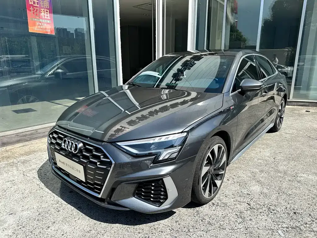 Audi A3 2023 из CN, фото 2