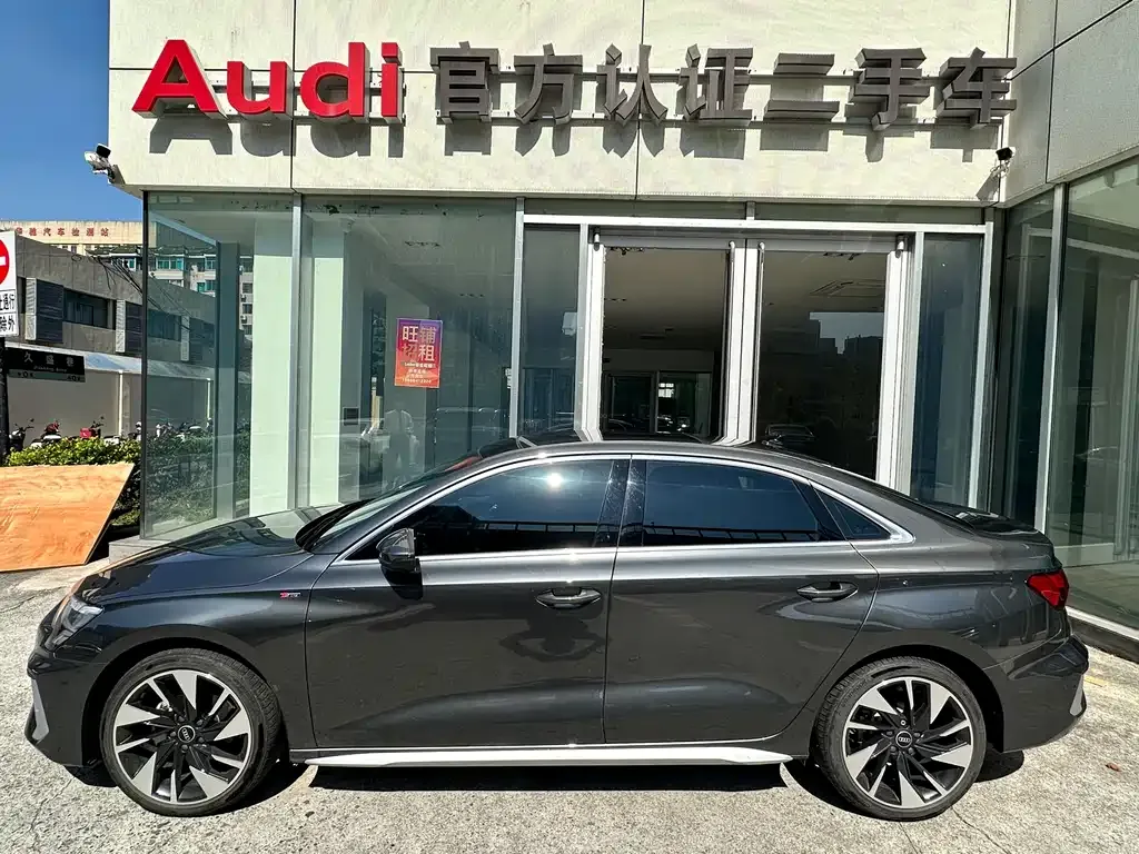 Audi A3 2023 из CN, фото 5