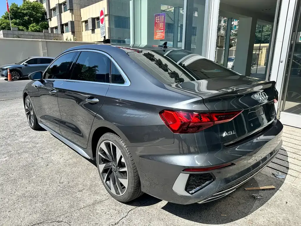 Audi A3 2023 из CN, фото 6