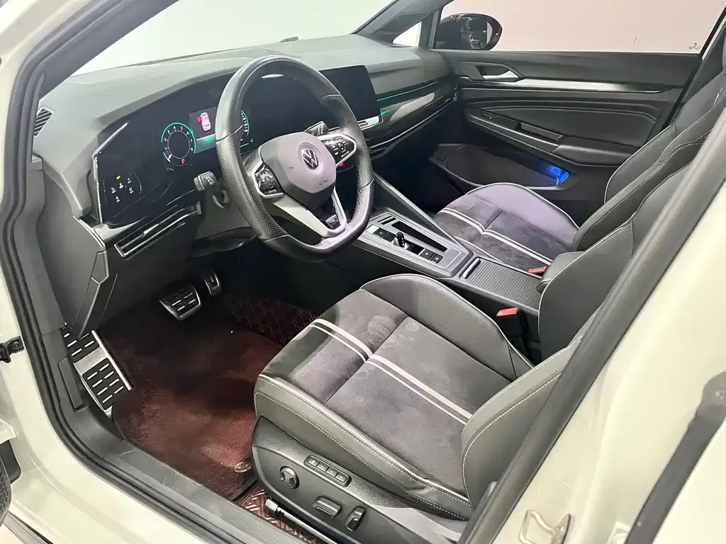 Volkswagen Golf 2022 из CN, фото 5