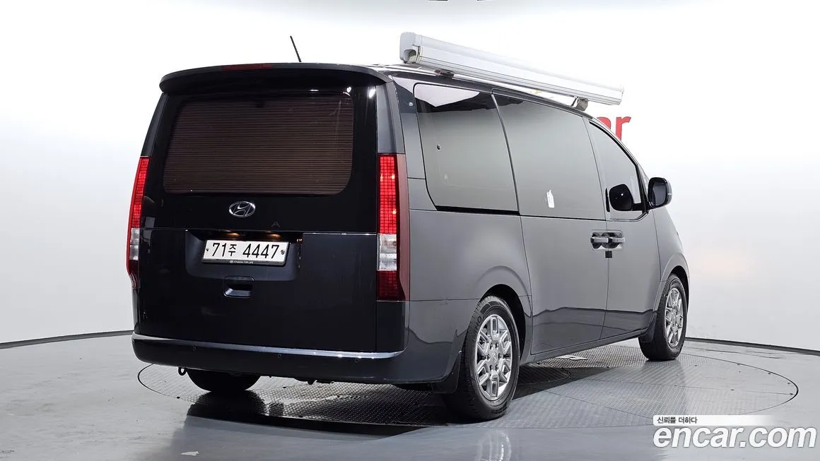Hyundai Staria 2022 из KR, фото 2