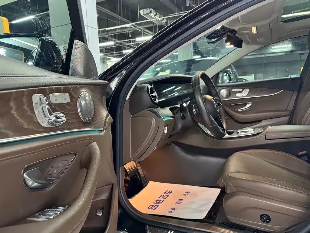 Mercedes-Benz E-Class 2023 из CN, фото 8